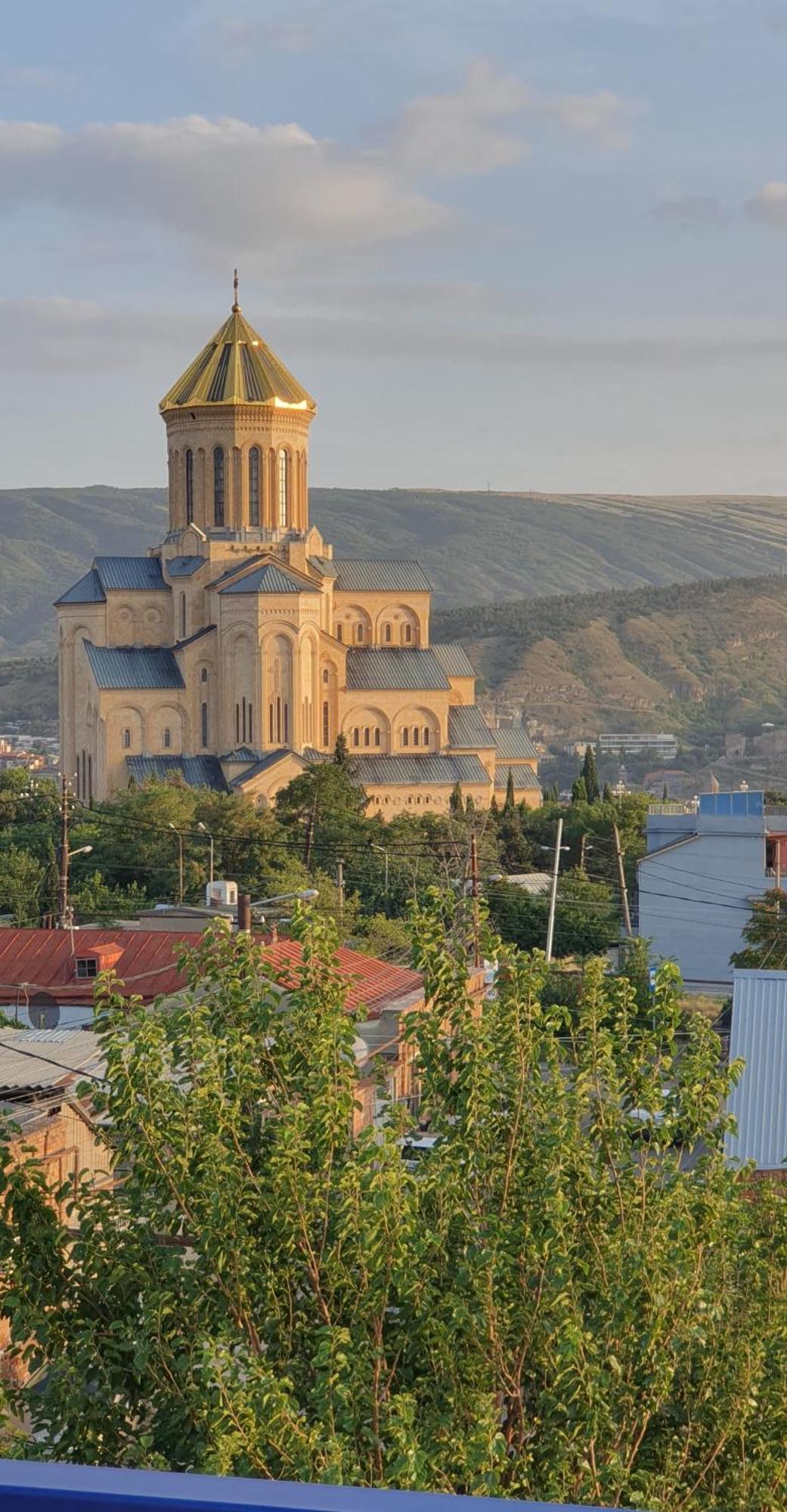 Hotel Hills In Old Тбілісі Екстер'єр фото